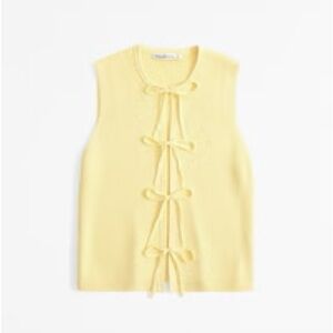 Chic Yellow Sleeveless Top